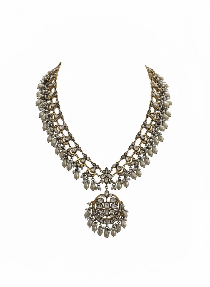 Hasi Long Necklace